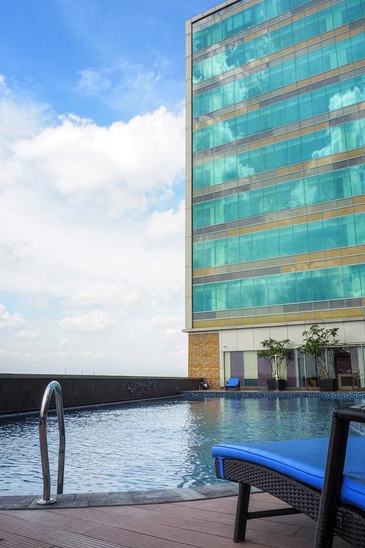 The Alana Hotel & Convention Center Solo By Aston Dış mekan fotoğraf