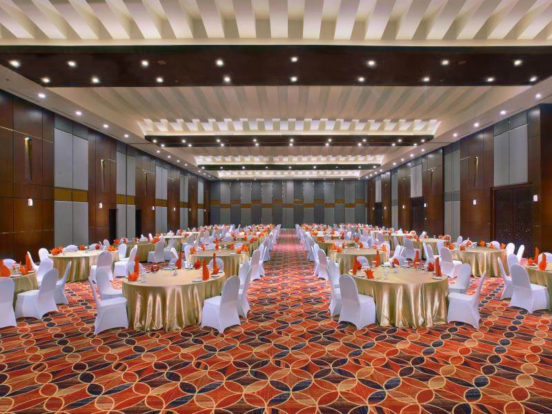 The Alana Hotel & Convention Center Solo By Aston Dış mekan fotoğraf