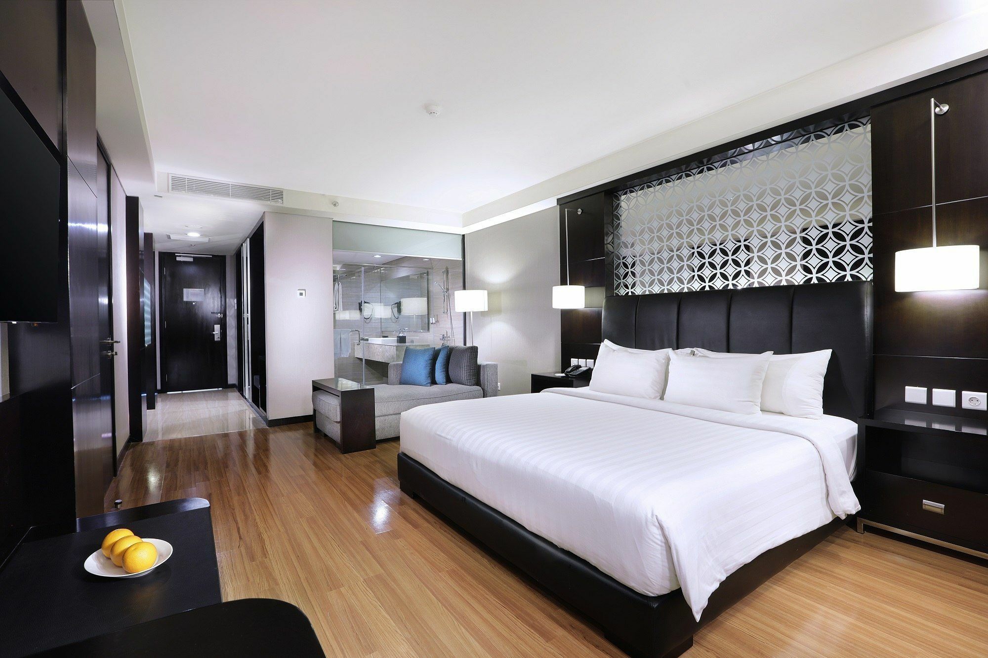 The Alana Hotel & Convention Center Solo By Aston Dış mekan fotoğraf